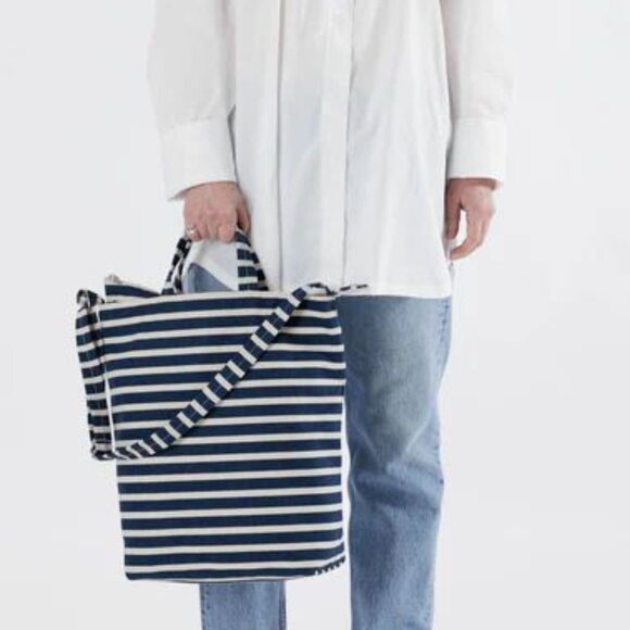 NWT Baggu Zip Duck Bag - Navy Stripe - Picture 8 of 10